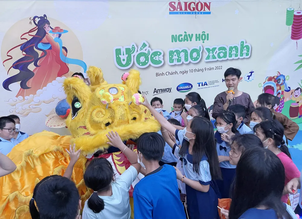 Mang Đêm hội trăng rằm về với trẻ em Bình Chánh ảnh 13 Mang Đêm hội trăng rằm về với trẻ em Bình Chánh ảnh 13