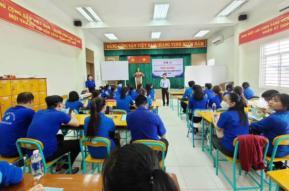 Chương trình tập huấn Khởi sự và thành lập doanh nghiệp cho thanh niên Chương trình tập huấn Khởi sự và thành lập doanh nghiệp cho thanh niên