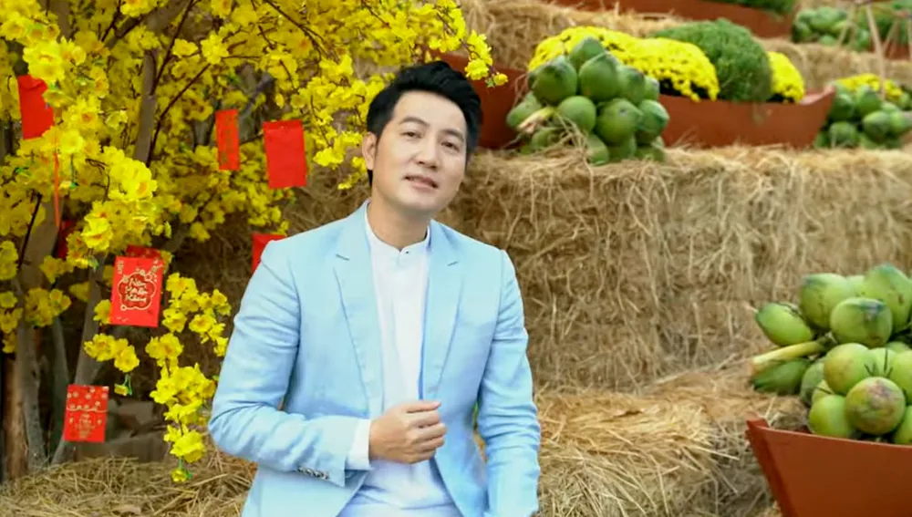 Nguyễn Phi Hùng ra mắt ca khúc xuân mới do nhạc sĩ Nguyễn Bá Hùng sáng tác Nguyễn Phi Hùng ra mắt ca khúc xuân mới do nhạc sĩ Nguyễn Bá Hùng sáng tác