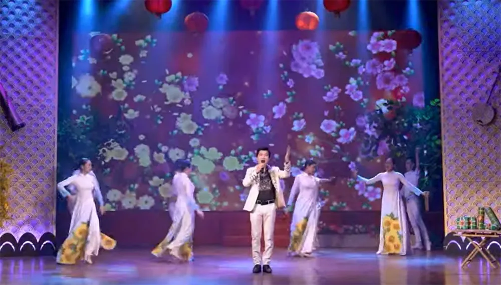 Một số tiết mục nghệ thuật phục vụ người dân TPHCM tối mùng 1 tết