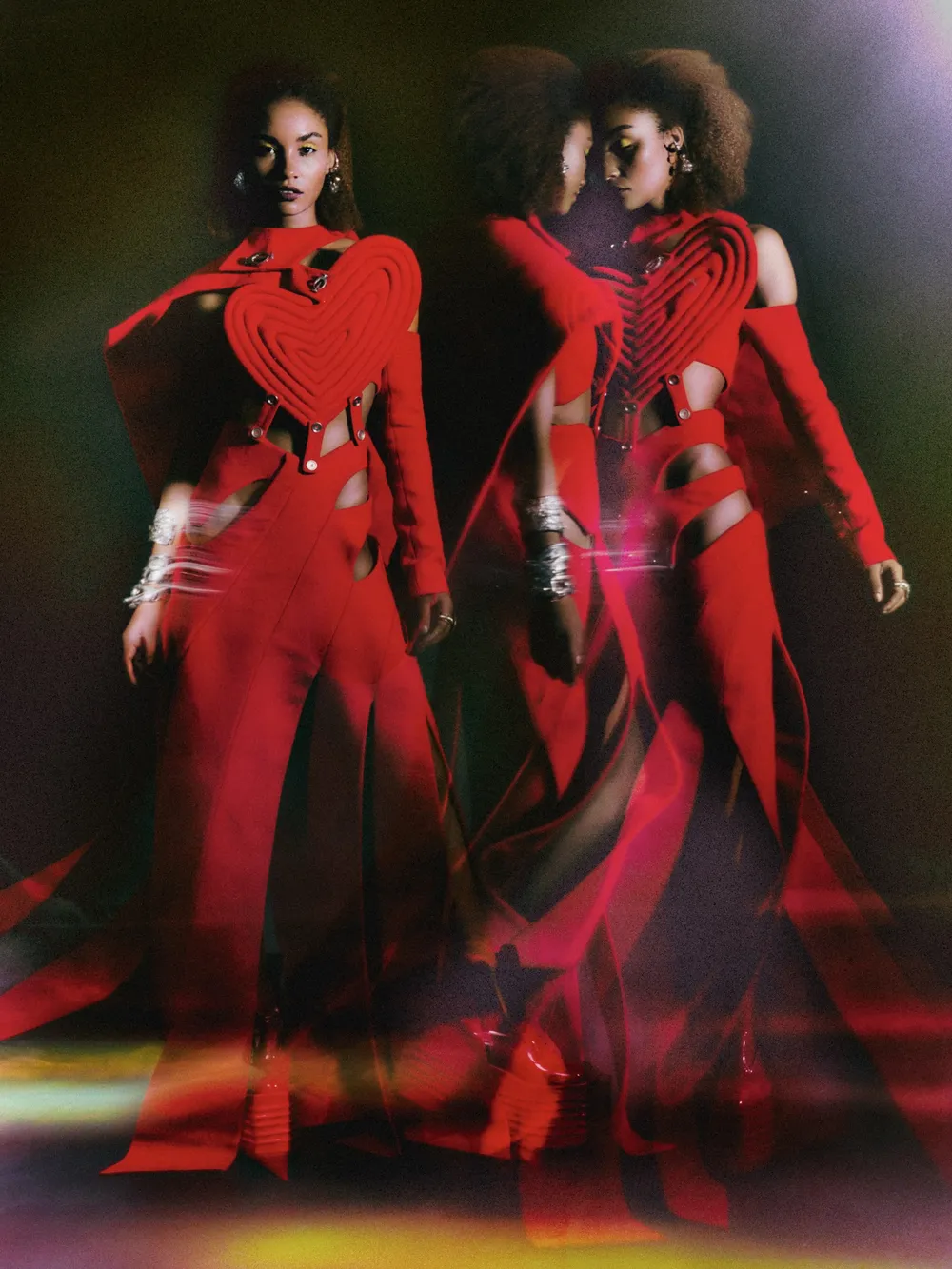 Nét chấm phá độc đáo giữa “Tây Bắc Siêu Thực” và bước đi mới của tính bền vững trong BST mới của Phan Đăng Hoàng