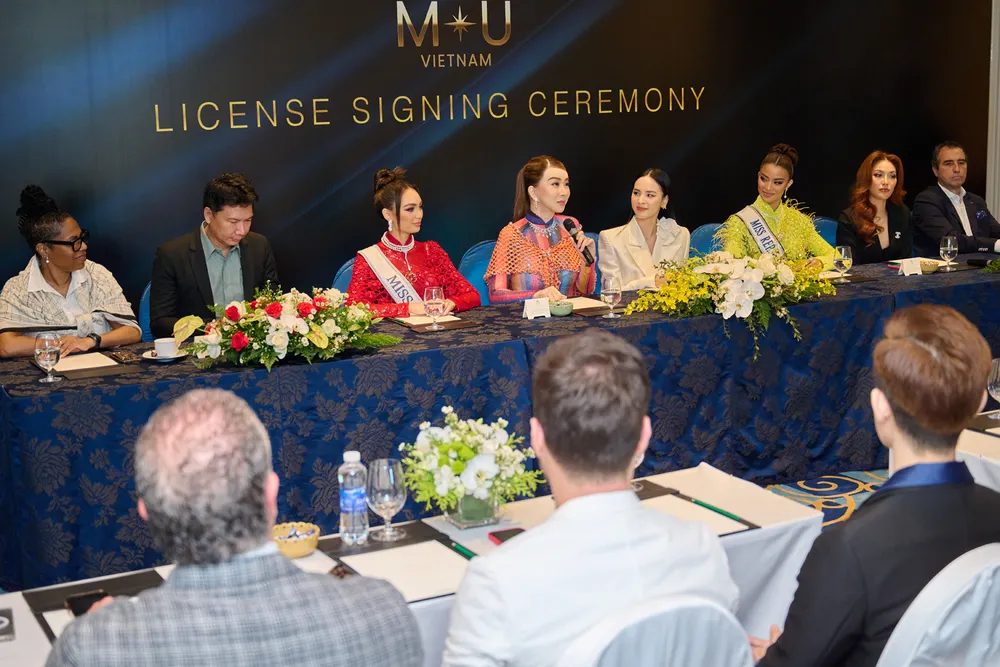 Lễ ký kết bản quyền