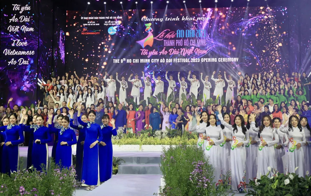 Khai mạc Lễ hội Áo dài TPHCM năm 2023. Ảnh: DŨNG PHƯƠNG