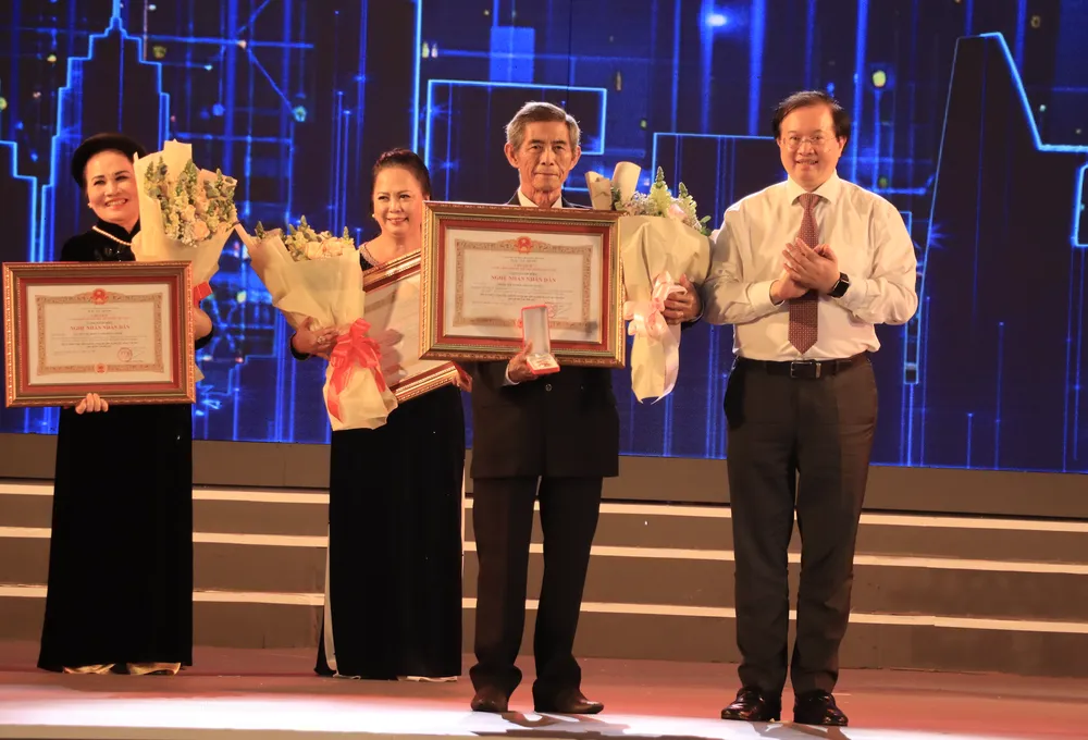 Nghệ nhân Nhân dân Nguyễn Thanh Vân