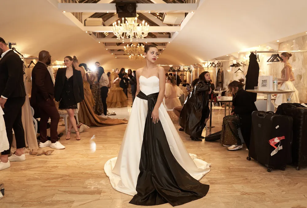 Váy cưới kết hợp vải lãnh và lãnh Mỹ A Váy cưới kết hợp vải lãnh và lãnh Mỹ A