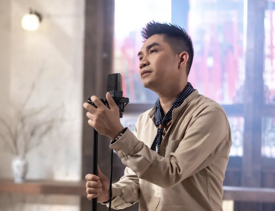 Phạm Khánh Hưng vừa ra mắt sản phẩm âm nhạc thứ hai sau khi trở lại