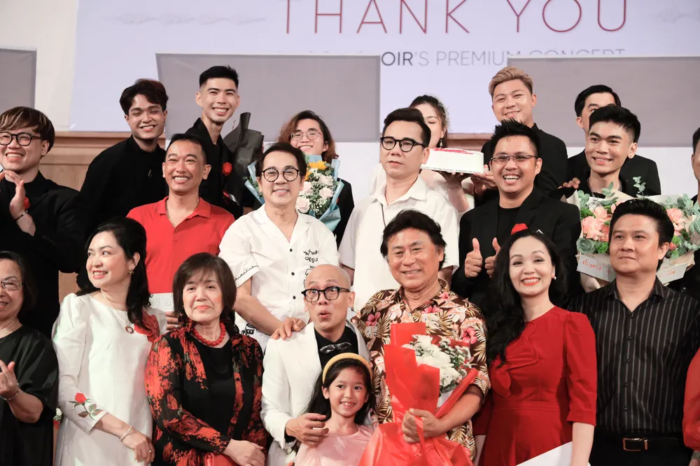 Đêm nhạc có sự tham dự đặc biệt của các nghệ sĩ lớn như NSND Tạ Minh Tâm, nguyên Phó Giám đốc Nhạc viện TPHCM, nghệ sĩ Phạm Thế Vĩ - Trưởng khoa Thanh nhạc Nhạc viện TPHCM, NSƯT Thành Lộc… Ảnh: THANH HÙNG