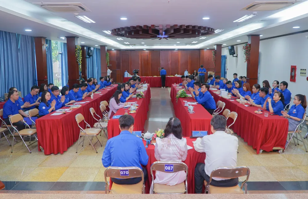 Quang cảnh toạ đàm