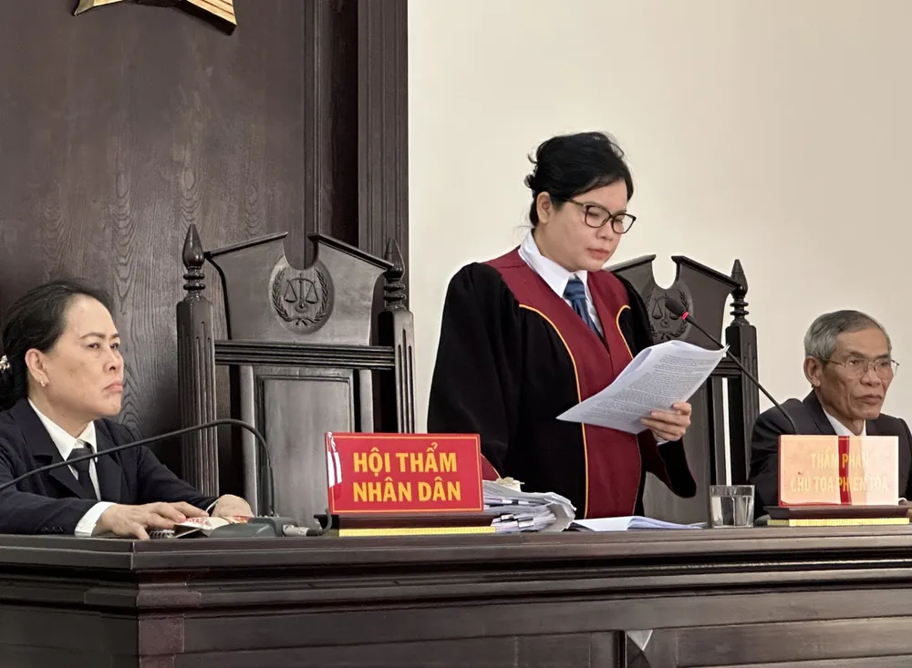 Tòa án chính thức bác đơn tố cáo vụ kiện bà Thùy Tiên vay tiền bà Thùy Trang Tòa án chính thức bác đơn tố cáo vụ kiện bà Thùy Tiên vay tiền bà Thùy Trang