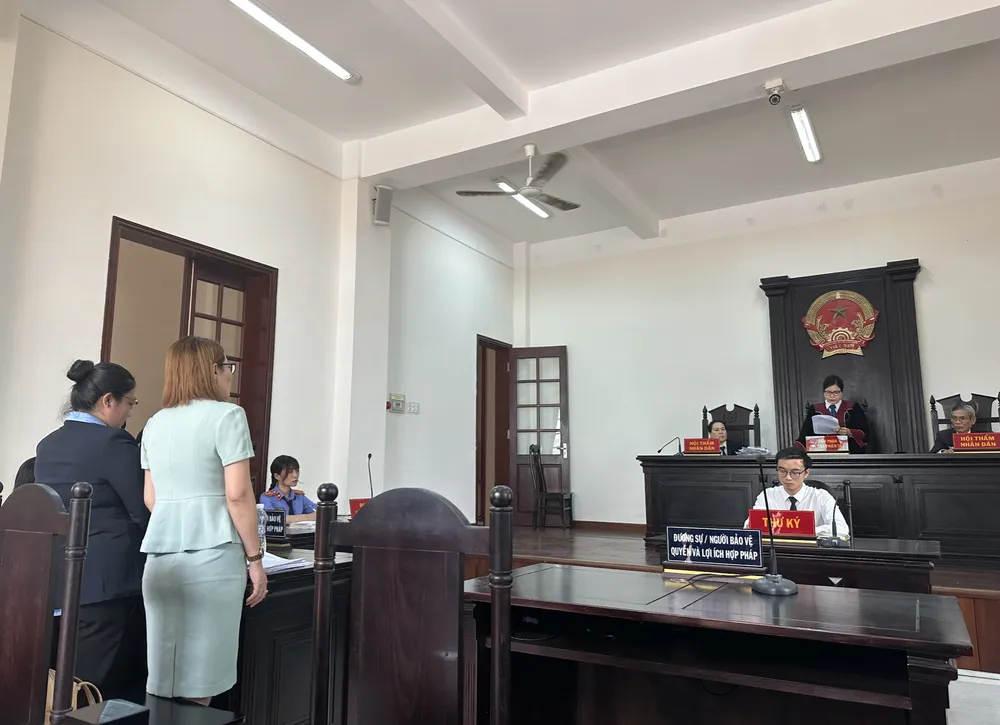 Phiên toà xét xử vụ kiện Thùy Tiên - Thùy Trang Phiên toà xét xử vụ kiện Thùy Tiên - Thùy Trang