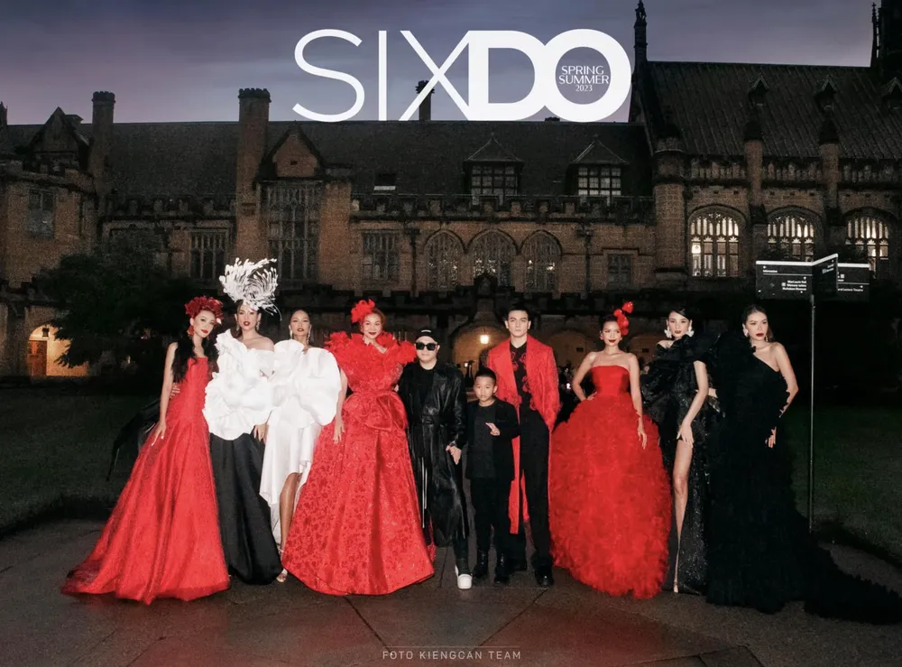 Show diễn thời trang SIXDO Exclusive của Đỗ Mạnh Cường diễn ra ngày 22-4 vừa qua tại Trường Đại học Sydney (Australia) Show diễn thời trang SIXDO Exclusive của Đỗ Mạnh Cường diễn ra ngày 22-4 vừa qua tại Trường Đại học Sydney (Australia)