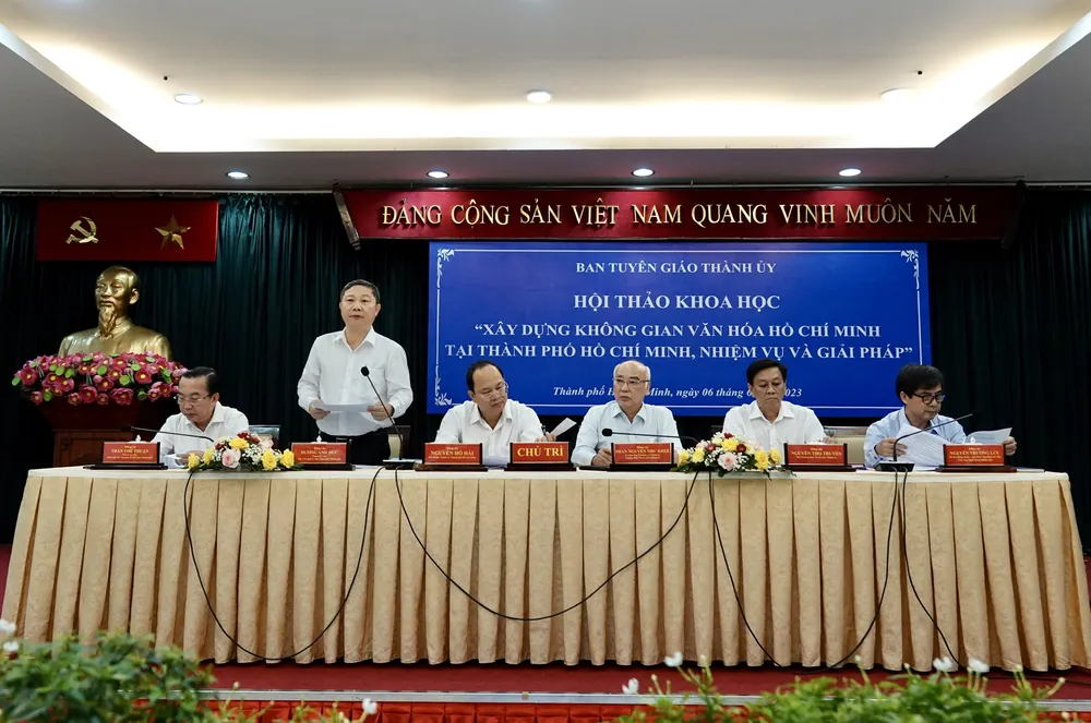 Các đồng chí tham gia chủ trì điều hành hội thảo. Ảnh: DŨNG PHƯƠNG Các đồng chí tham gia chủ trì điều hành hội thảo. Ảnh: DŨNG PHƯƠNG