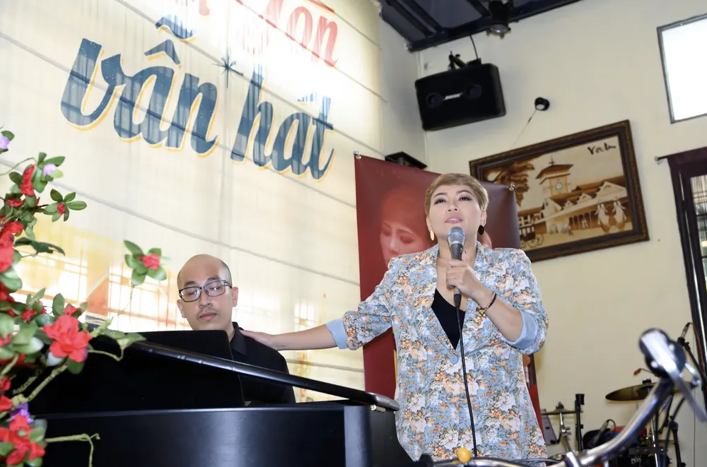 Hương Giang hát ca khúc &quot;Chưa bao giờ&quot;