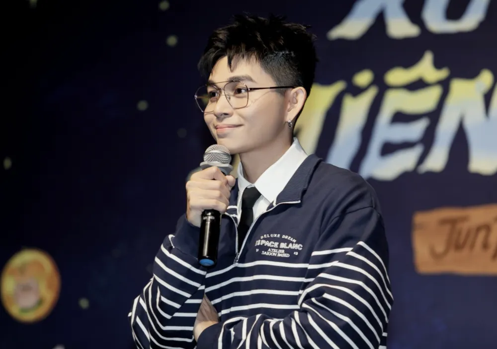 Ra mắt sách, Jun Phạm muốn khẳng định tính đa dạng trong nghề nghiệp và những gì bên trong con người anh Ra mắt sách, Jun Phạm muốn khẳng định tính đa dạng trong nghề nghiệp và những gì bên trong con người anh