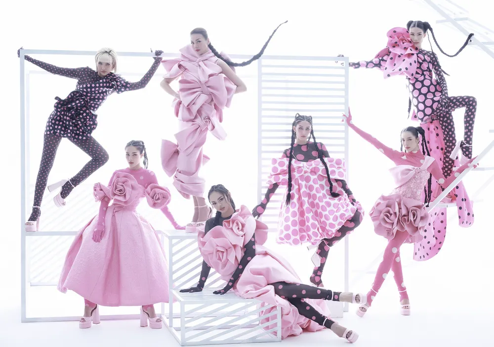 Siêu mẫu Thanh Hằng và các học trò