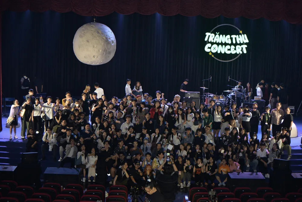 Các nghệ sĩ trẻ và sinh viên đồng hành cùng nhau tổ chức Đêm nhạc Trăng thu ý nghĩa Các nghệ sĩ trẻ và sinh viên đồng hành cùng nhau tổ chức Đêm nhạc Trăng thu ý nghĩa