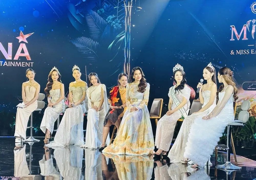 Top 4 Miss Earth Viet Nam 2023 giao lưu tại sự kiện