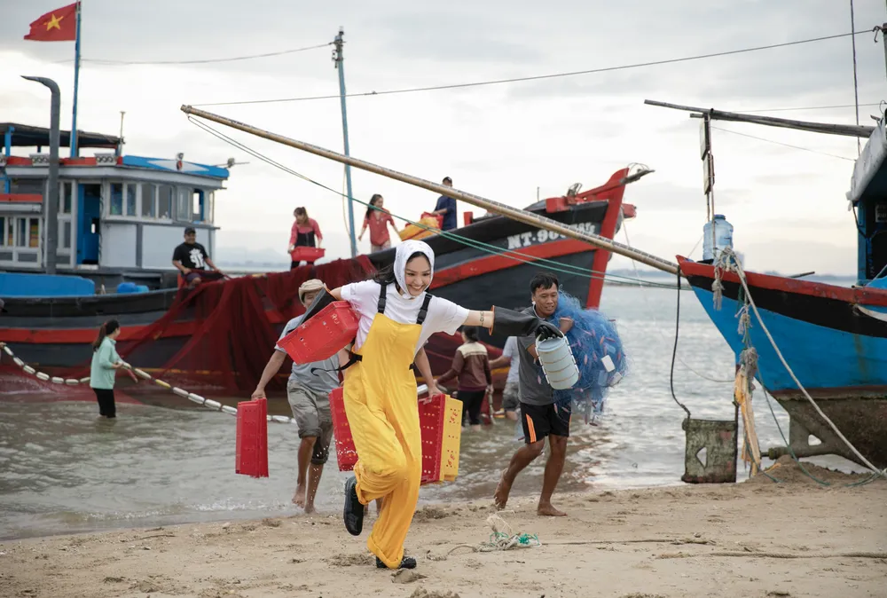 MV "Cô đơn đã quá bình thường" có hình ảnh dung dị, âm nhạc bắt tai MV "Cô đơn đã quá bình thường" có hình ảnh dung dị, âm nhạc bắt tai