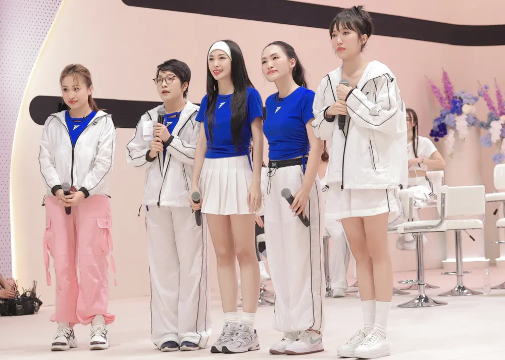 Nhóm Đưa em về nhà Nhóm Đưa em về nhà