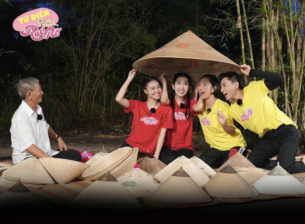 Quảng bá văn hóa nhìn từ "Hành trình rực rỡ" Quảng bá văn hóa nhìn từ "Hành trình rực rỡ"