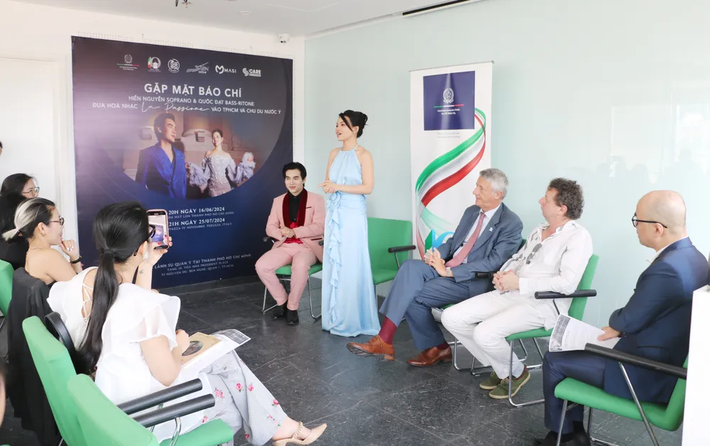 Ban tổ chức công bố Hòa nhạc La Passione tại TPHCM và Italia IMG_7686.jpg
