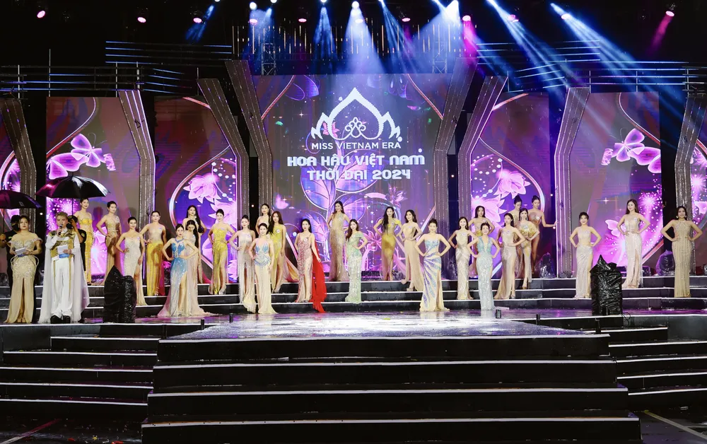 Thi trình diễn dạ hội Ảnh chụp Màn hình 2024-12-15 lúc 08.23.05.png