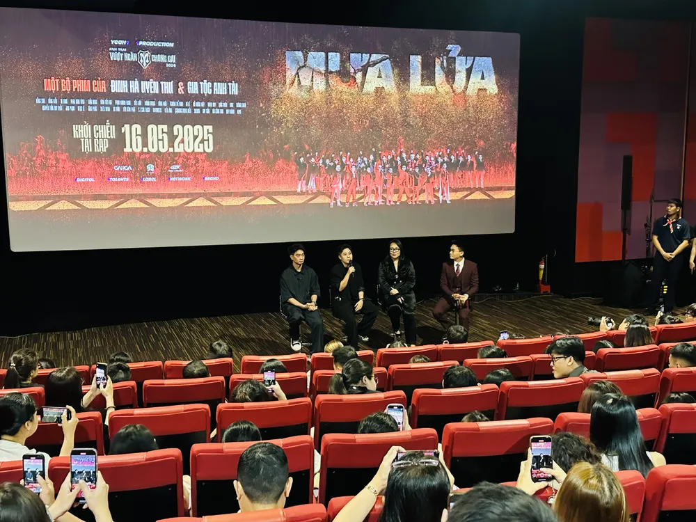Ra mắt bộ phim tư liệu "Mưa lửa" z6608376962301_28d830d47db933c59ddbd3cdffd2b1e6.jpg