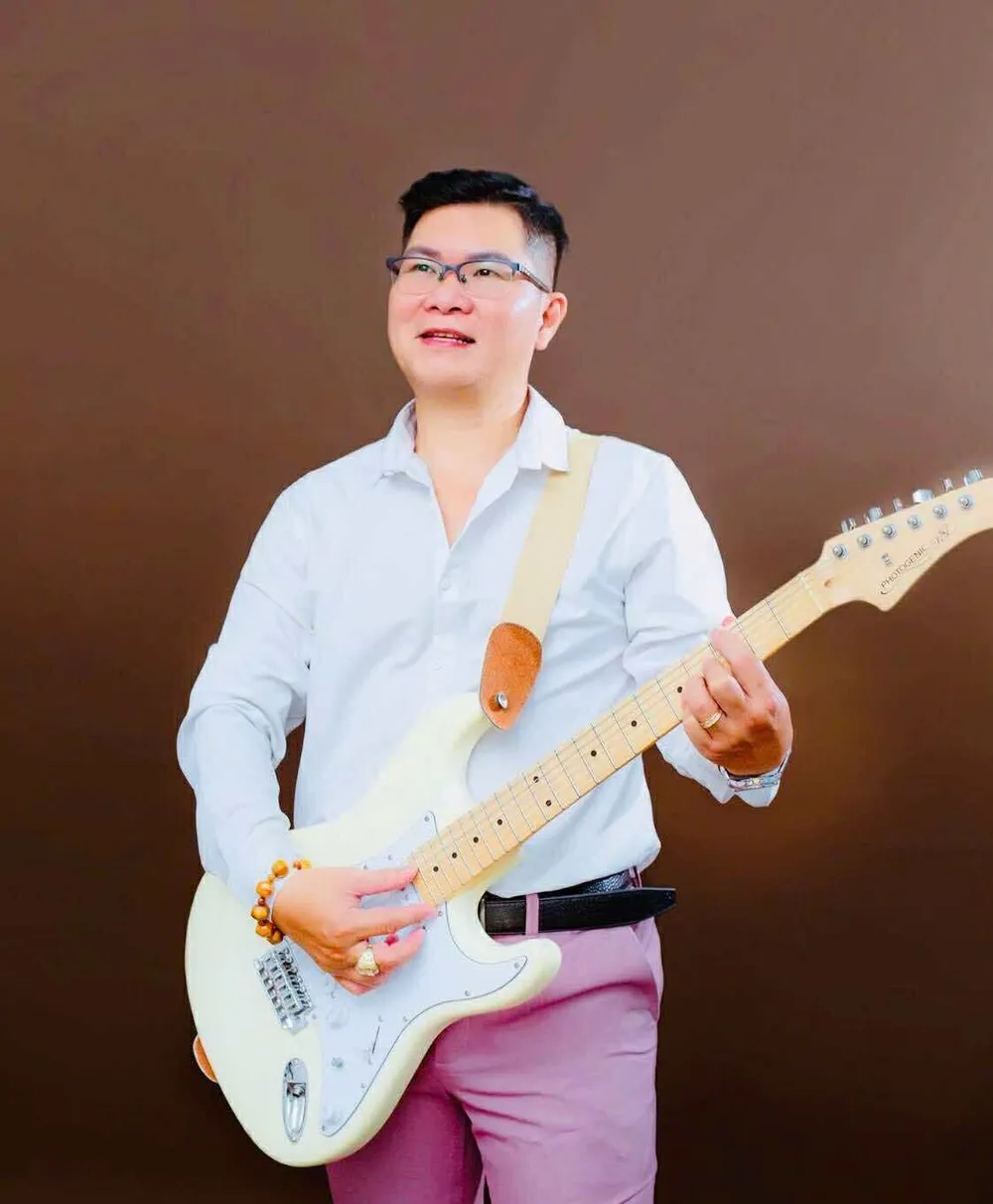 Nhạc sĩ Lê Bá Thường 494822095_4115714098665287_4060166061313920091_n.jpg