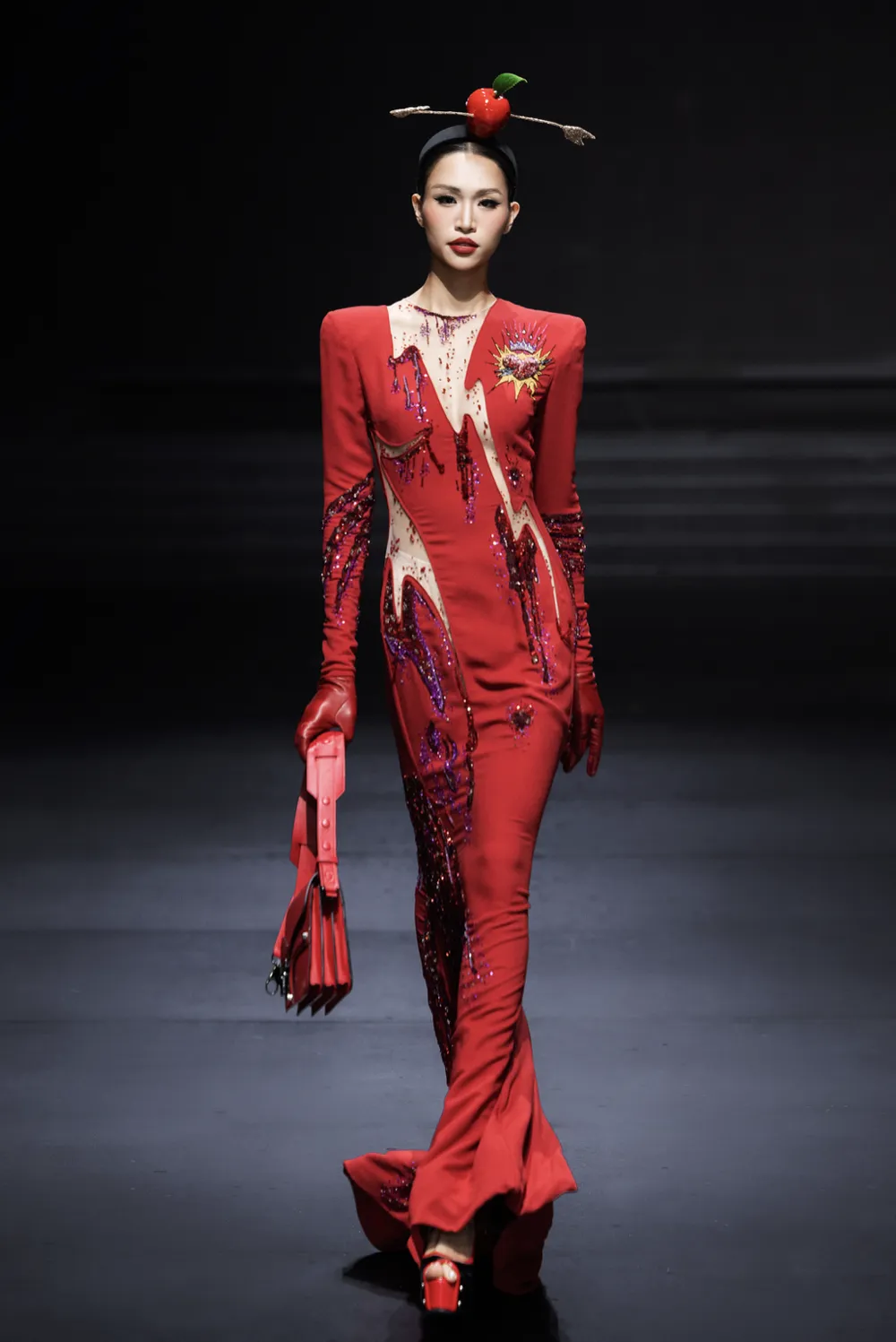 Einige Bilder der ersten Show Ảnh chụp Màn hình 2025-06-06 lúc 10.32.53.png