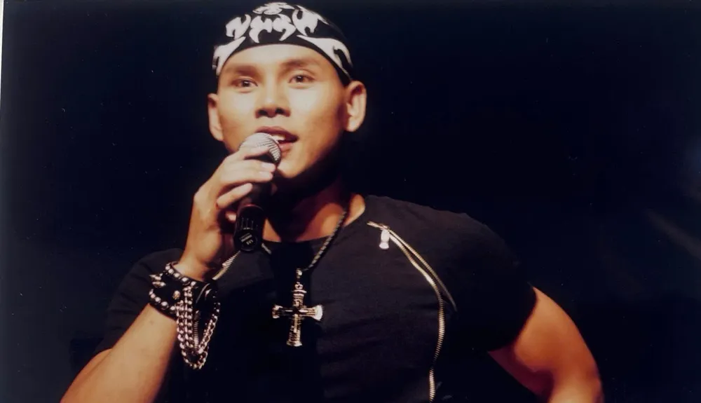 Hình ảnh trong MV "Ngồi bên em" IMG_5736.JPG