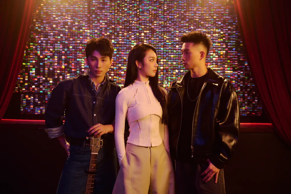 Hoàng Duyên kết hợp cùng nam ca sĩ Sơn.K, vũ công Sơn Lâm thực hiện MV "She Never Cries" QV0_8192.jpg