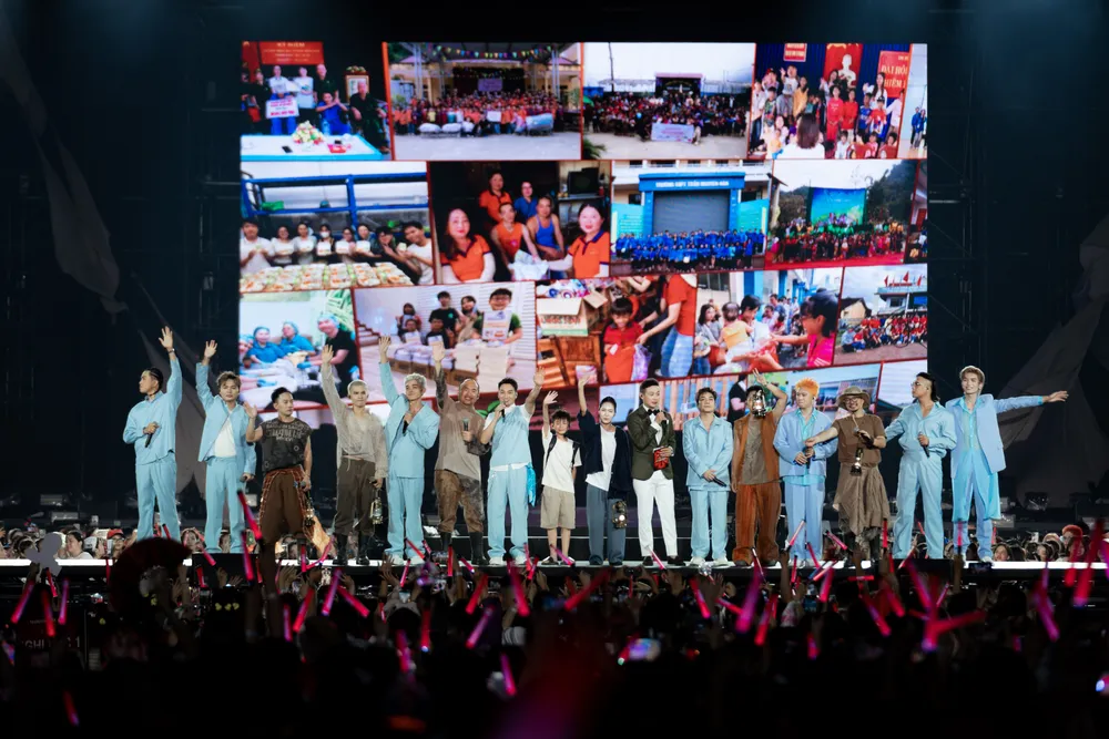 Gai Net Project - Honoring 3,300 acts of kindness at Day 5, Day 6 Dự án Gai Nét - Tôn vinh 3300 việc tỠtế tại Concert Day 5 & Day 6.JPG
