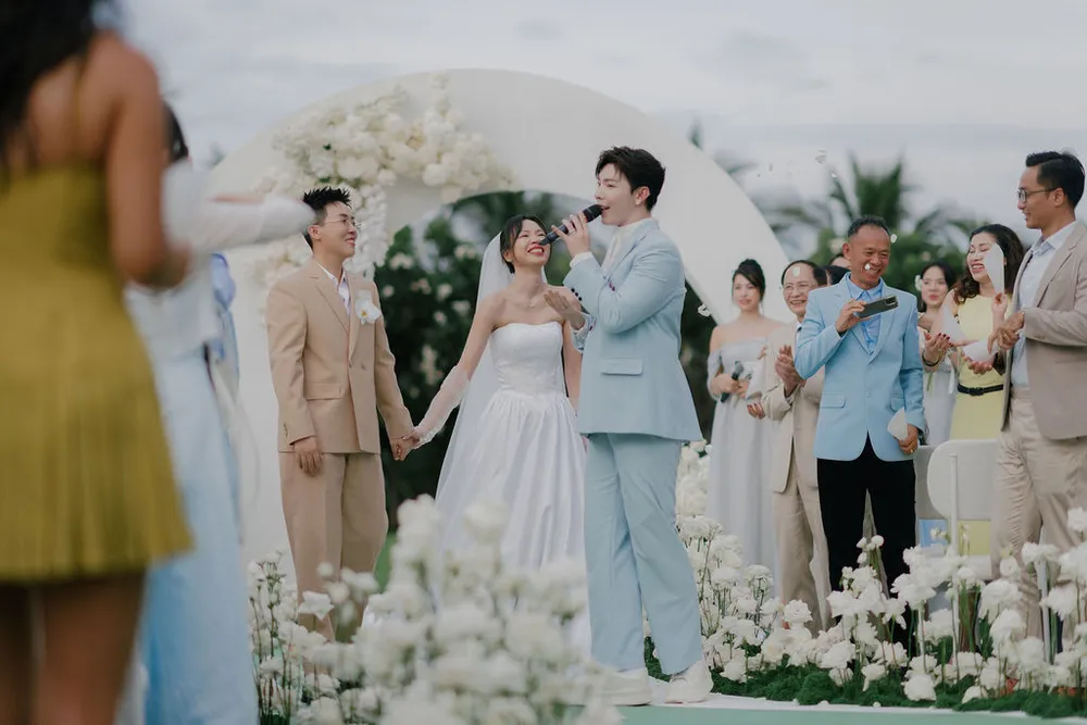 Bản tình ca Erik hát trong đám cưới Kai Đinh nay được phát hành chính thức có Orange hòa giọng Erik.jpg