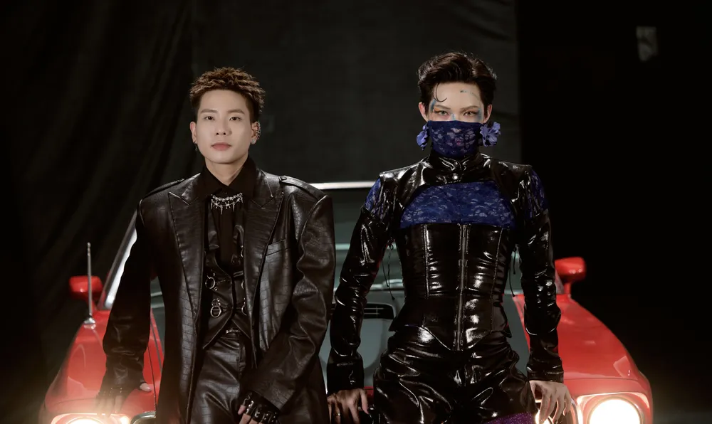 Quân A.P kết hợp Pháp Kiều trong “Falling with you” Ảnh chụp Màn hình 2025-07-29 lúc 22.51.39.png
