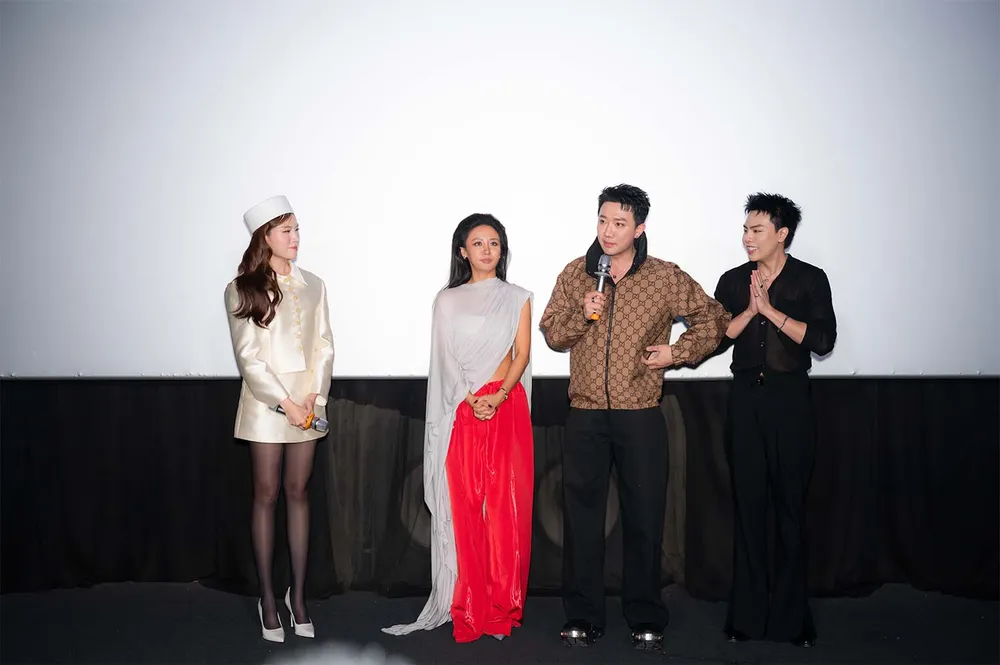 Tran Thanh มาเชียร์ Van Mai Huong - Hua Kim Tuyen HAI_9415.jpg