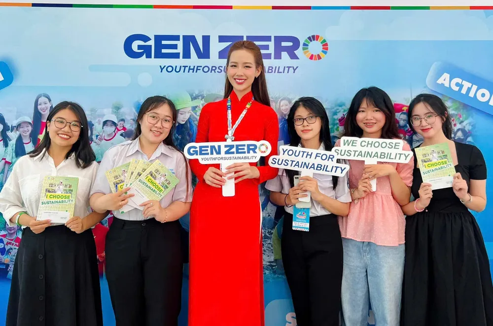 Bao Ngoc and young people join the z6074840909378-05af4c49d71cae0c137e95fa16f71164-1993.jpg