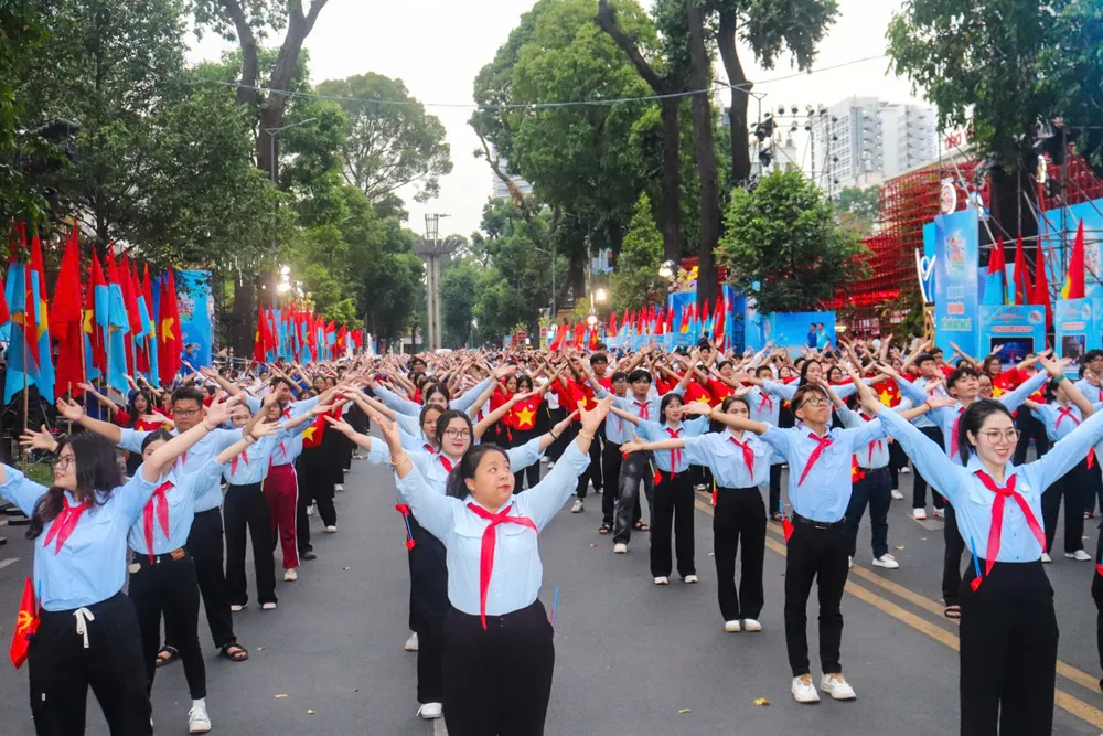 Đồng diễn tại Lễ hội Thanh niên TPHCM - Youth Fest 2025. Ảnh: CẨM TUYẾT ct-3-588-3784.jpg
