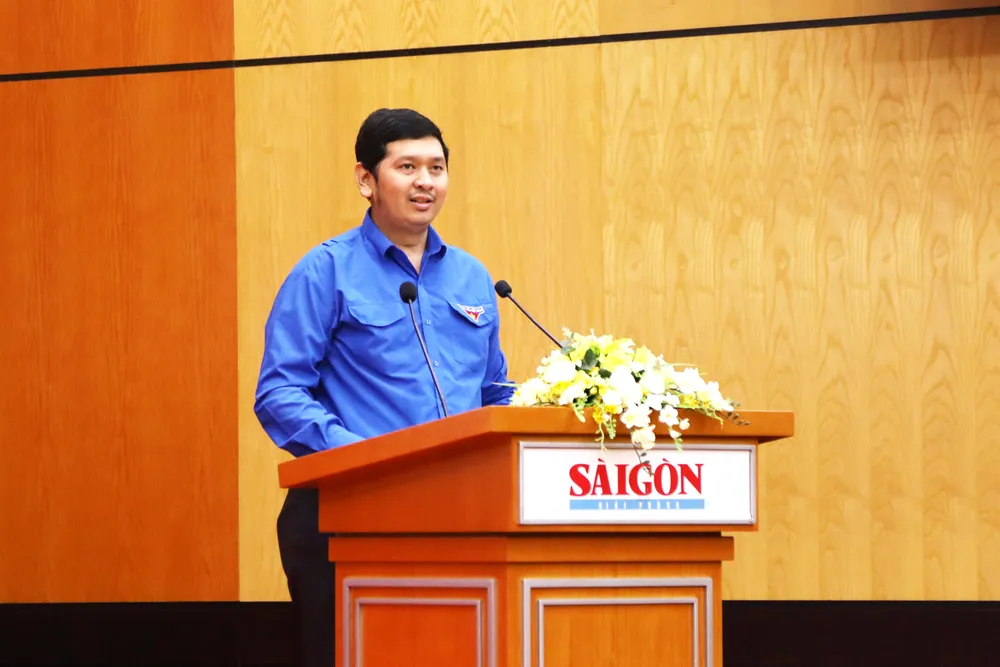 Đồng chí Bùi Hữu Hồng Hải, Ủy viên Ban Thường vụ Thành Đoàn, Đảng ủy viên, Bí thư Đoàn các cơ quan Đảng Thành phố, phát biểu tại đại hội. Ảnh: THỦY TIÊN honghai.jpg