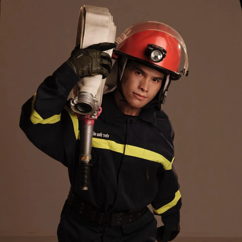 Quốc Thiên tham gia chương trình "Chiến sĩ quả cảm" 523160870_10212303625381174_4056873111974802294_n.jpg