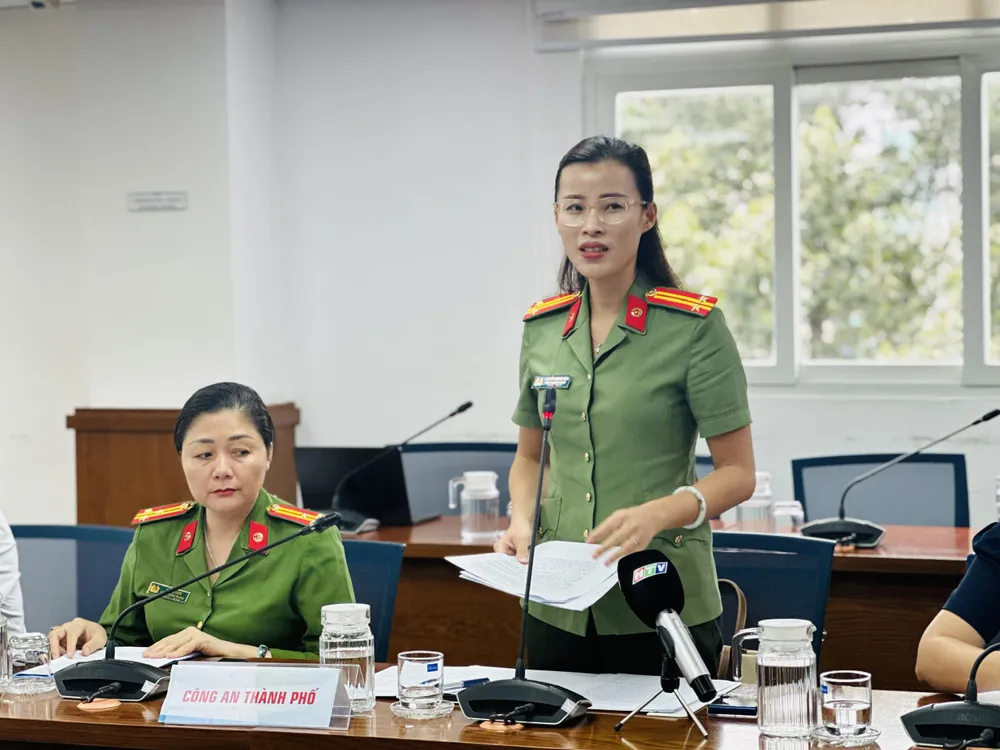 Bà Nguyễn Khánh Hồng phát biểu a896054214689e36c779.jpg