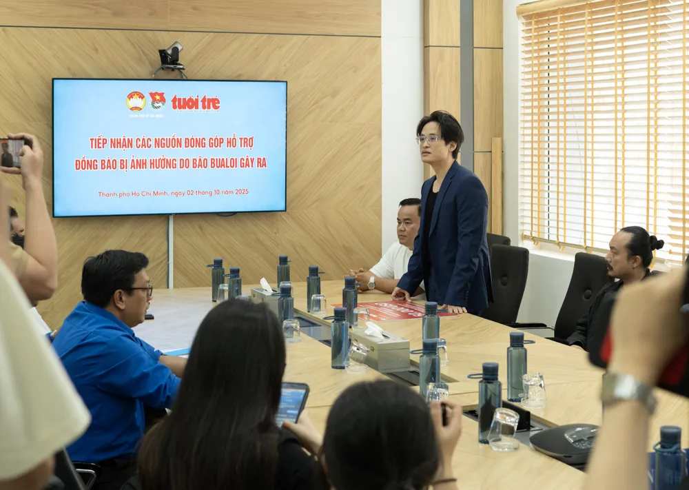 Hà Anh Tuấn chia sẻ tại buổi tiếp nhận đóng góp Ảnh chụp Màn hình 2025-10-02 lúc 15.23.12.png