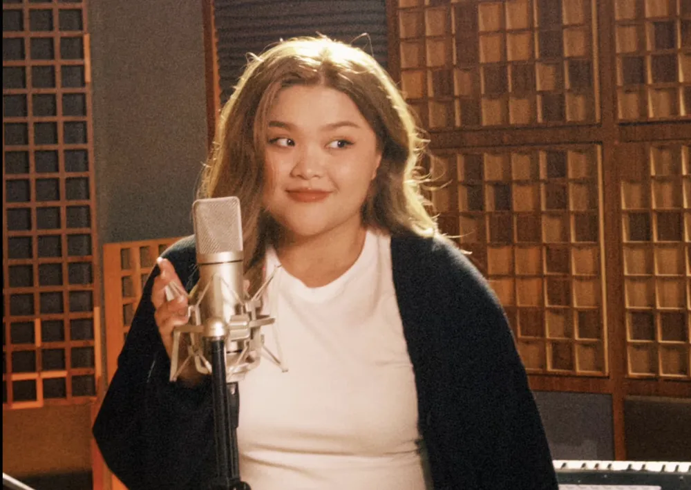 Nữ ca sĩ J.ADE Ảnh chụp Màn hình 2025-10-31 lúc 14.27.21.png