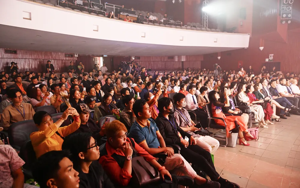 Ảnh chụp Màn hình 2025-11-28 lúc 20.16.02.png