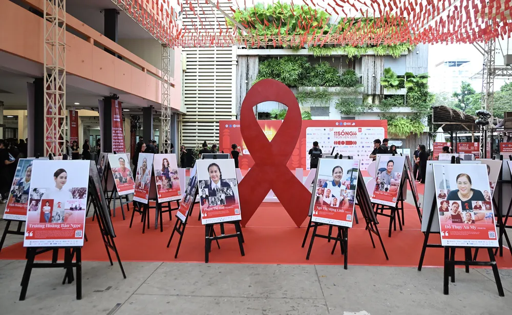 Ảnh chụp Màn hình 2025-11-28 lúc 21.03.12.png