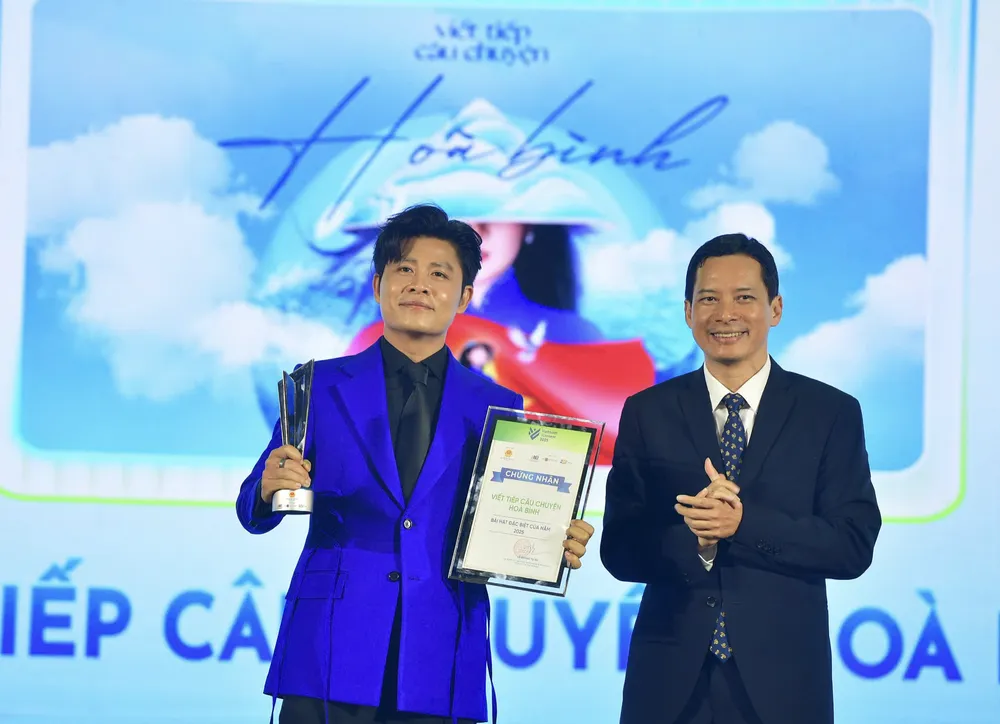 Ảnh chụp Màn hình 2025-11-30 lúc 02.49.37.png