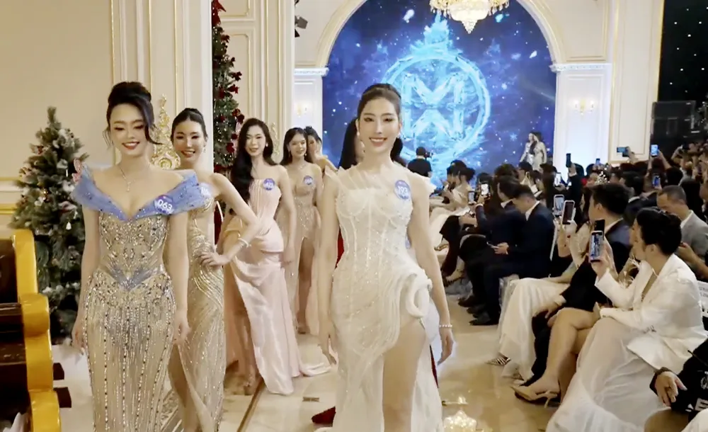 Top 50 Miss World Vietnam 2025 contestants showcase evening gowns. Ảnh chụp Màn hình 2025-12-11 lúc 00.23.30.png