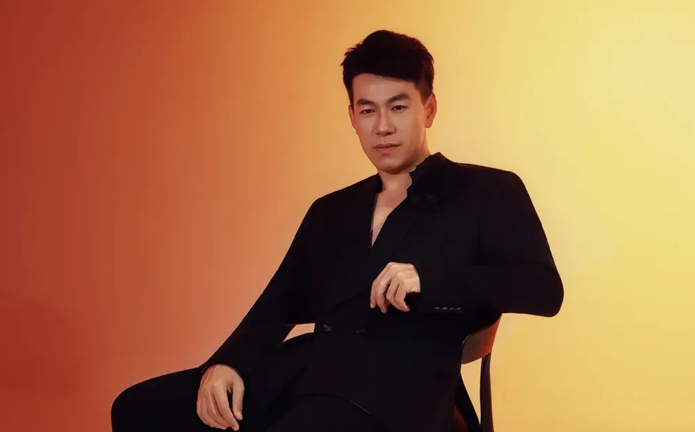 Ho Trung Dung spreads a message of love through his new album. Ảnh chụp Màn hình 2025-12-11 lúc 20.48.17.png