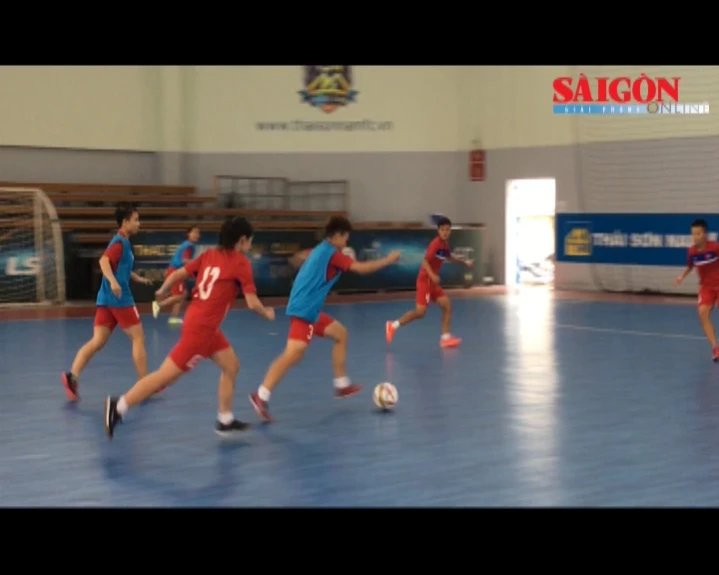 Tuyển Futsal nữ Việt Nam hăng say tập luyện