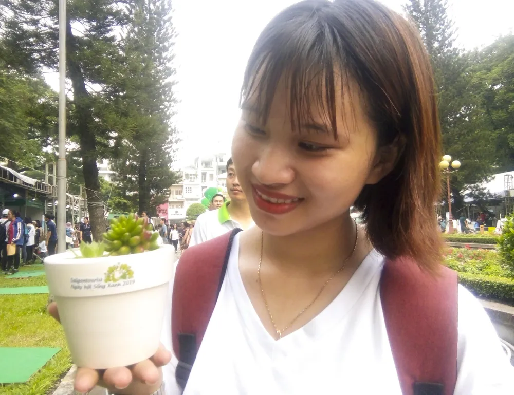 Đổi sách cũ lấy cây xanh tại Ngày hội sống xanh 2019 ảnh 3 Đổi sách cũ lấy cây xanh tại Ngày hội sống xanh 2019 ảnh 3