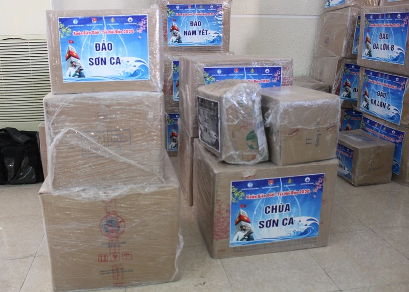 Chuyển quà Tết đến với Trường Sa thân yêu ảnh 3 Chuyển quà Tết đến với Trường Sa thân yêu ảnh 3